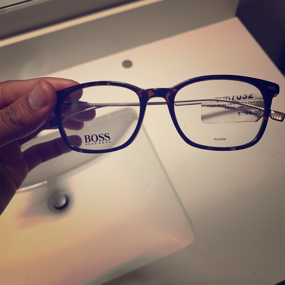 HUGO BOSS SUNGLASSES